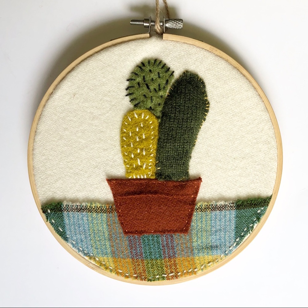 Handcrafted | Felted Wool Cactus Hoop Art 🌵 - Picture 1 of 6